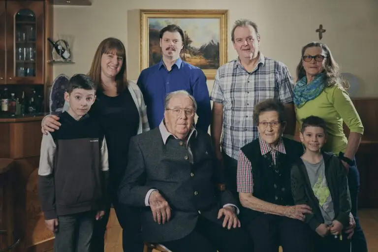 Vier Generationen der Familie Grabners: Von den Urgroßeltern bis zu den Enkeln